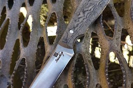 Worker model in Takefu Cobalt Special and black canvas micarta Worker model in Takefu Cobalt Special and black canvas micarta