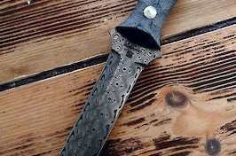 Fang dagger in rose pattern Damasteel Fang dagger in rose pattern Damasteel